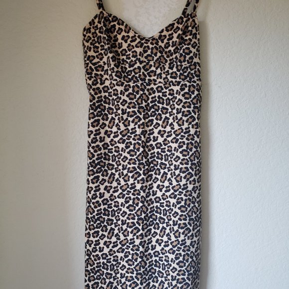 Harvey's - Sweet & Unique Leopard Print Dress - Picture 3 of 11